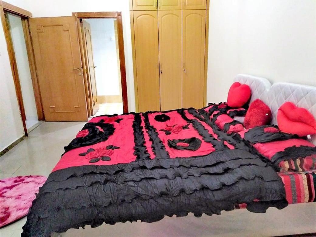 Bright Sunshine Holiday Home Shared Apartments 두바이 외부 사진
